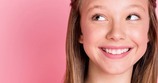 Unsichtbare Zahnschienen: Vorteile für Schulkinder gegenüber Brackets